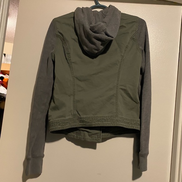 HOLLISTER UTILITY JACKET - Picture 13 of 16